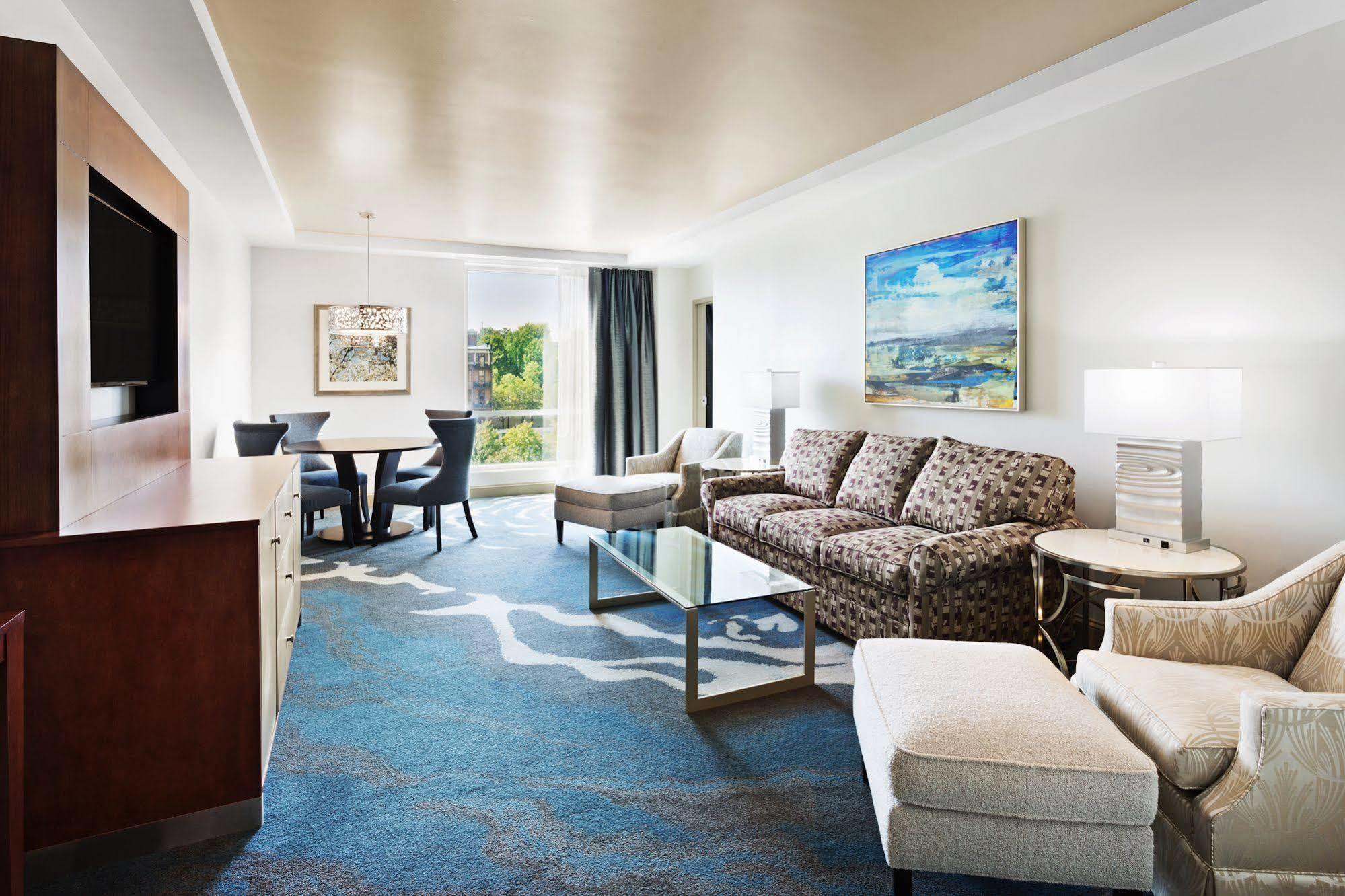เดอะ เทนเนสเซียน โฮเต็ล Hotel น็อกซ์วิลล์ ภายนอก รูปภาพ